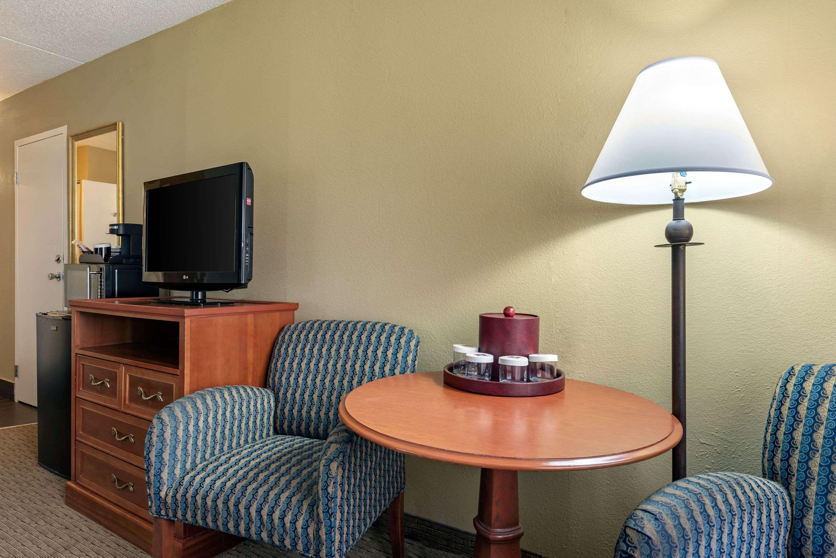 Clarion Hotel Conference Center - North Lexington Luaran gambar