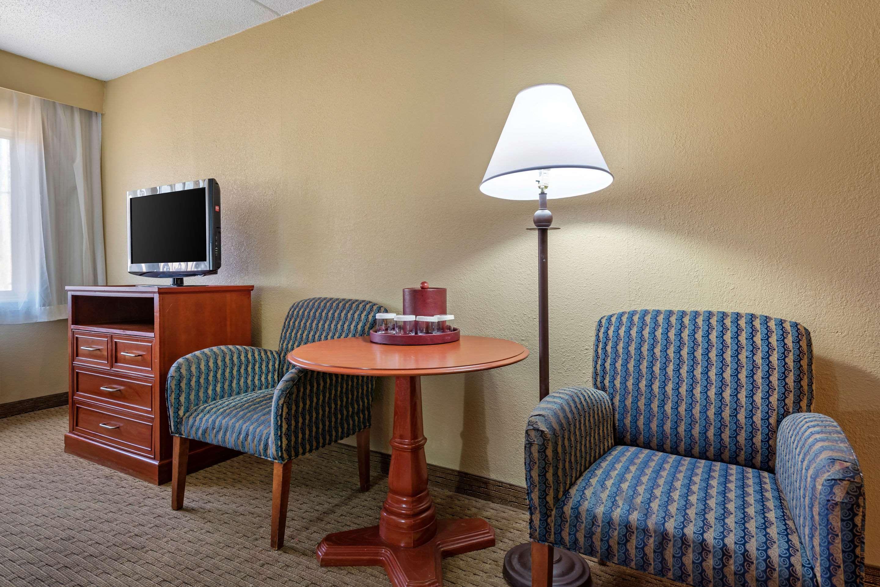 Clarion Hotel Conference Center - North Lexington Luaran gambar