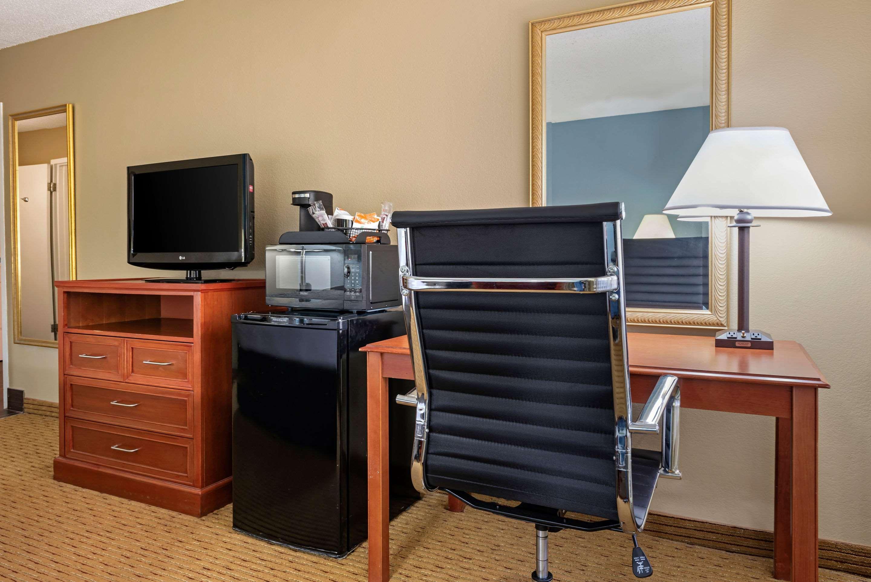 Clarion Hotel Conference Center - North Lexington Luaran gambar